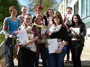 Schülerinnen der G1ZF2 erhalten Urkunde zur Teilnahme am Schülerwettbewerb des Landtags 2014/2015