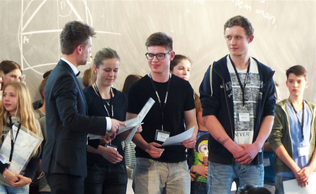 Maria Koch, David Geray und Raphael Schilling erreichte den 1. Platz in der Sparte Biologie beim 51. Jugend forscht Regionalwettbewerb: