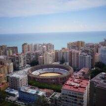 Panorama über Malaga mit Blick auf die Stierkampfarena