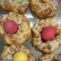 Kochprojekt: Zu Ostern haben die Schülerinnen und Schüler Osternester aus Teiggebacken.